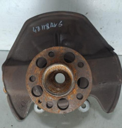 Fusee avant gauche MERCEDES CLASSE B 245 Photo n°1