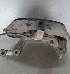 Fusee avant gauche MERCEDES CLASSE B 245 Photo n°3