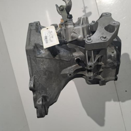 Boite de vitesses OPEL CORSA E Photo n°1