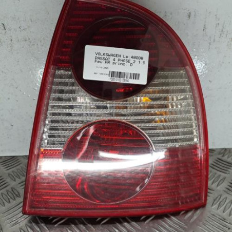 Feu arriere principal droit (feux) VOLKSWAGEN PASSAT 4 Photo n°1