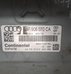 Calculateur moteur AUDI A1 1 Photo n°4