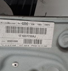 Leve vitre electrique avant droit VOLKSWAGEN TOURAN 1 Photo n°4