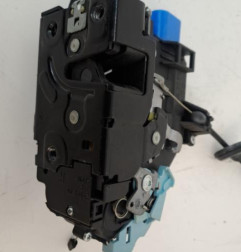 Serrure avant droit VOLKSWAGEN TOURAN 2 Photo n°4