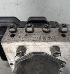 Bloc ABS (freins anti-blocage) VOLKSWAGEN POLO 5 Photo n°1