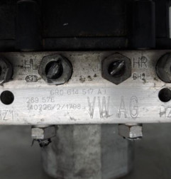 Bloc ABS (freins anti-blocage) VOLKSWAGEN POLO 5 Photo n°4