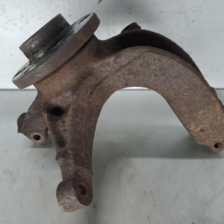 Fusee avant gauche RENAULT MEGANE 2