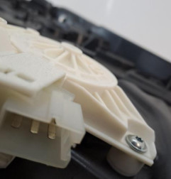 Leve vitre electrique avant droit MERCEDES CLASSE A 176 Photo n°4