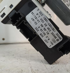 Leve vitre electrique avant gauche PEUGEOT 407 Photo n°5