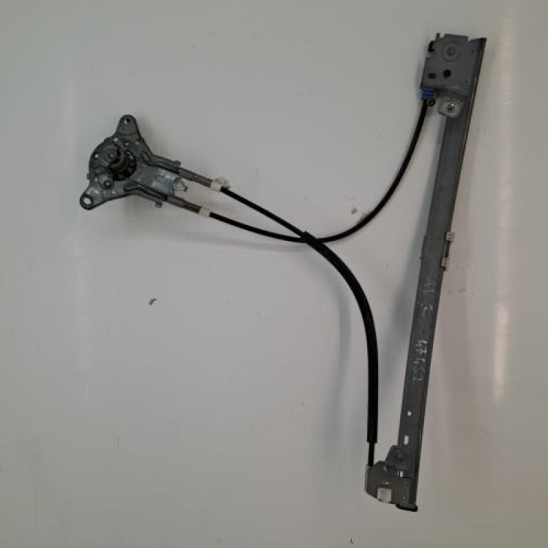 Leve vitre mecanique avant gauche PEUGEOT 106