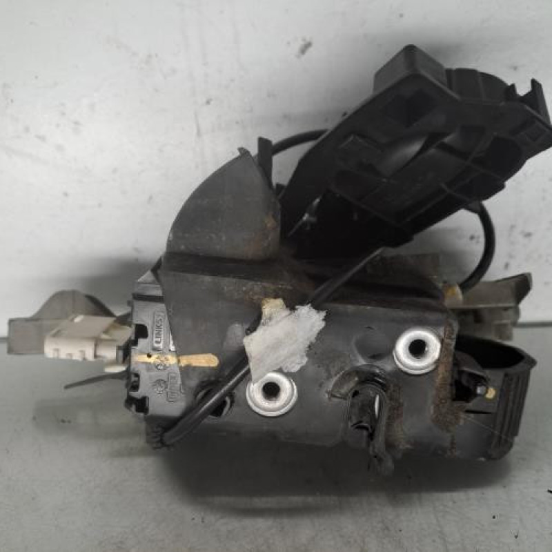 Serrure avant gauche PEUGEOT 407