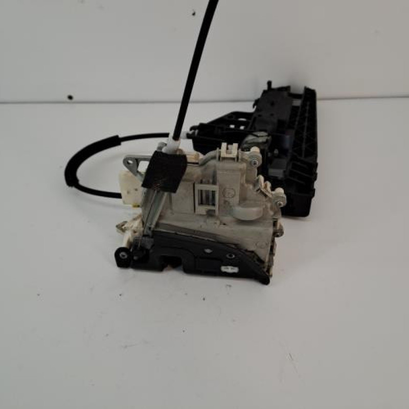 Serrure avant droit AUDI A4 3