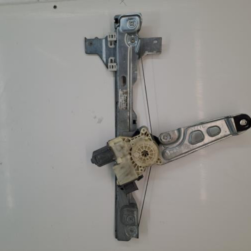 Leve vitre electrique avant droit PEUGEOT 3008 1