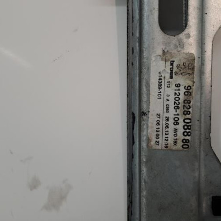 Leve vitre electrique avant droit PEUGEOT 3008 1