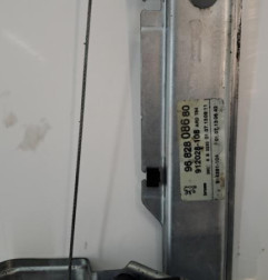 Leve vitre electrique arriere droit PEUGEOT 3008 1