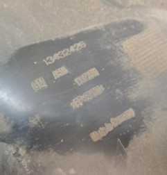 Pare boue avant gauche OPEL ASTRA J Photo n°3