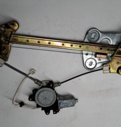 Leve vitre electrique avant gauche TOYOTA MR3 Photo n°1