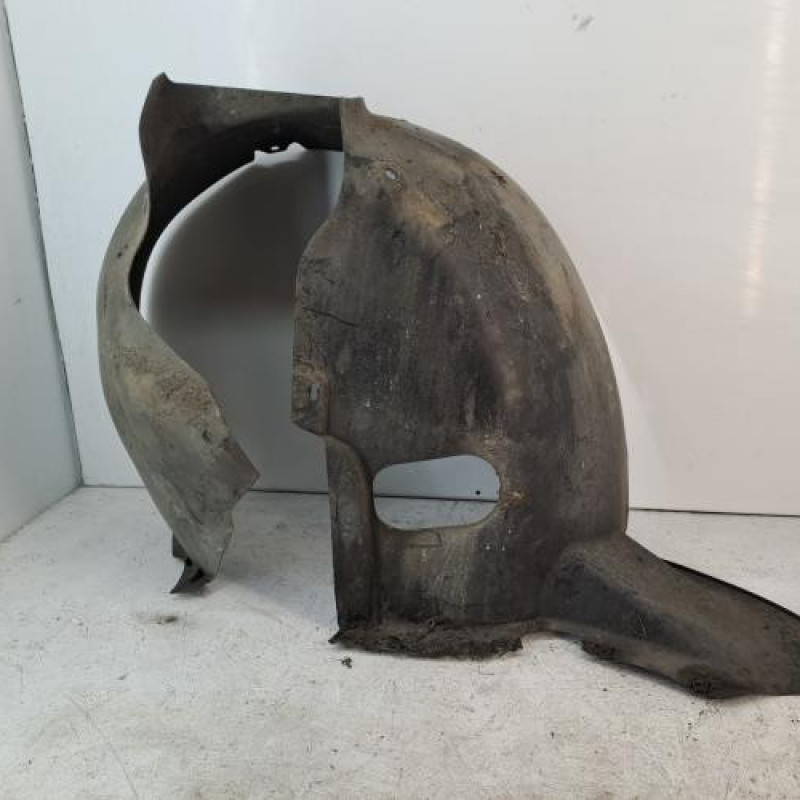 Pare boue avant gauche VOLKSWAGEN TOURAN 1