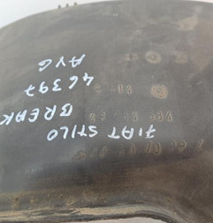 Pare boue avant gauche FIAT STILO Photo n°3