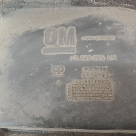 Pare boue avant gauche OPEL TIGRA 1