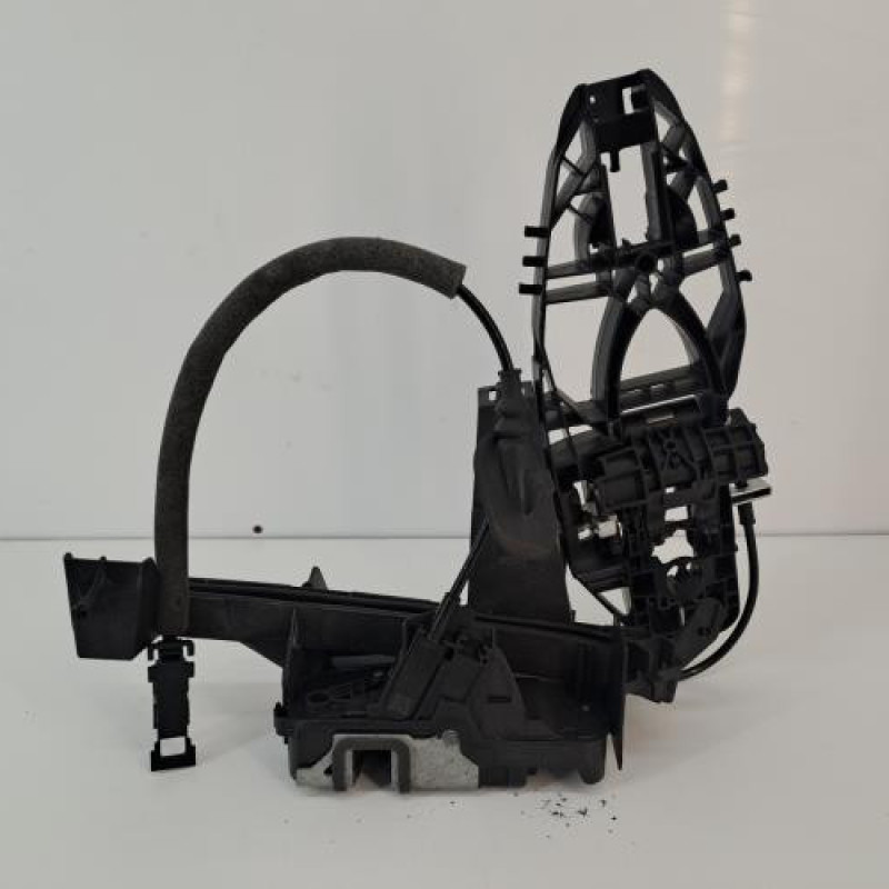 Serrure avant droit FORD FIESTA 7