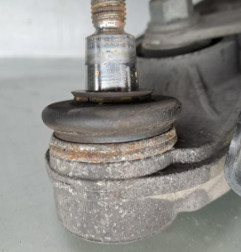 Bras inferieur arriere droit PORSCHE 911 5 997 Photo n°3