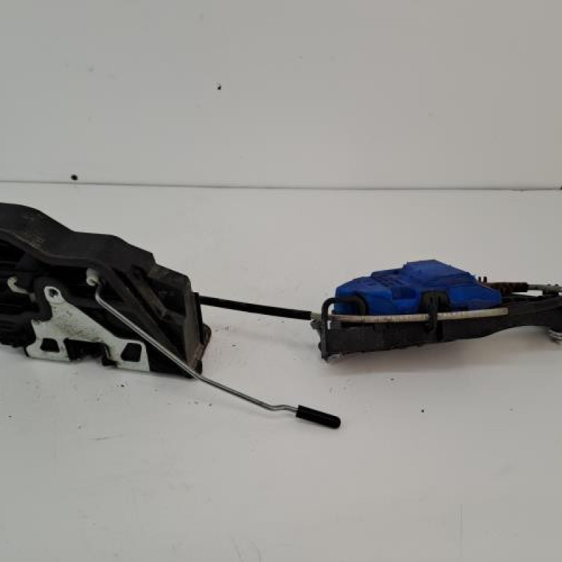 Serrure arriere droit BMW SERIE 1 F20