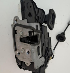 Serrure avant gauche VOLKSWAGEN POLO 5