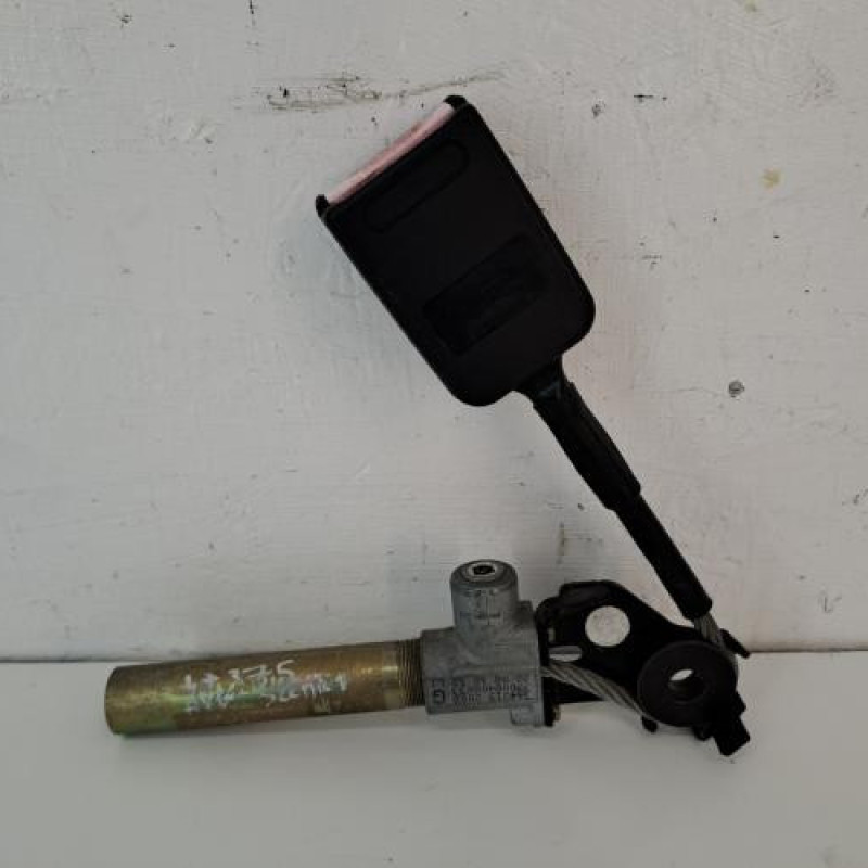 Attache ceinture avant gauche RENAULT SCENIC 1
