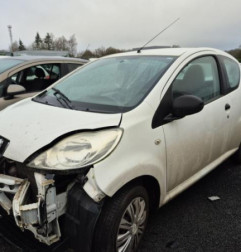 Pare choc arriere PEUGEOT 107 Photo n°5