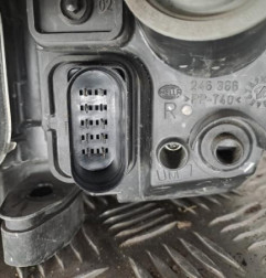 Optique avant principal droit (feux)(phare) SKODA FABIA 1 Photo n°4