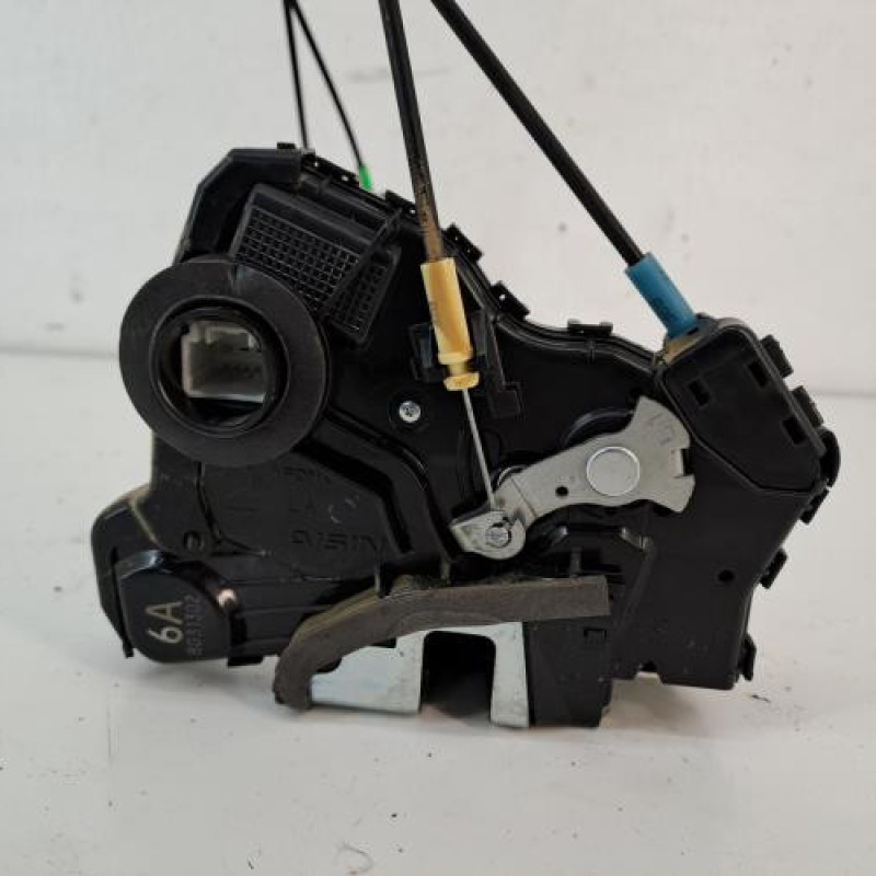 Serrure avant gauche TOYOTA RAV4 4