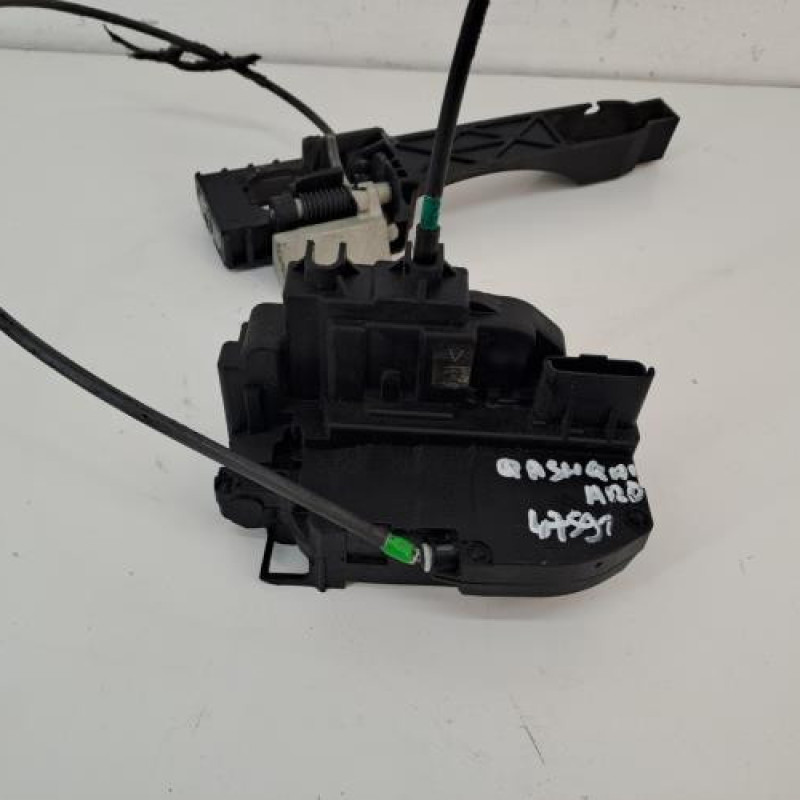 Serrure arriere droit NISSAN QASHQAI 1