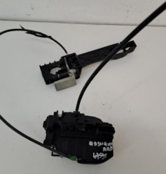Serrure arriere droit NISSAN QASHQAI 1