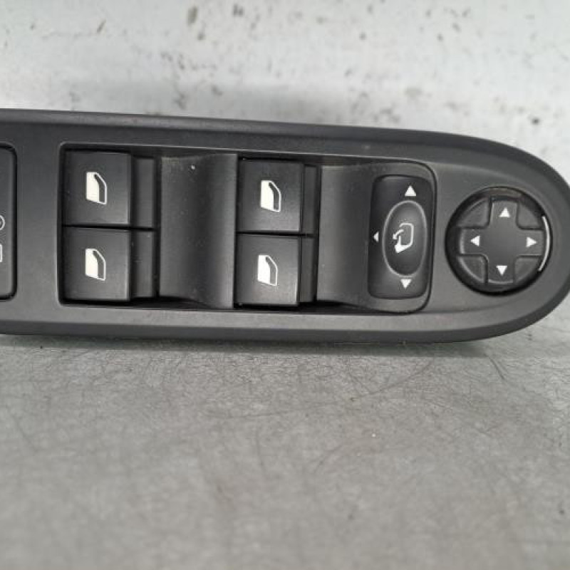Interrupteur de leve vitre avant gauche PEUGEOT 508 1 SW