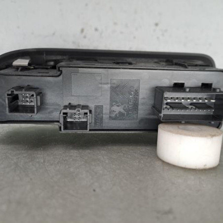 Interrupteur de leve vitre avant gauche PEUGEOT 508 1 SW