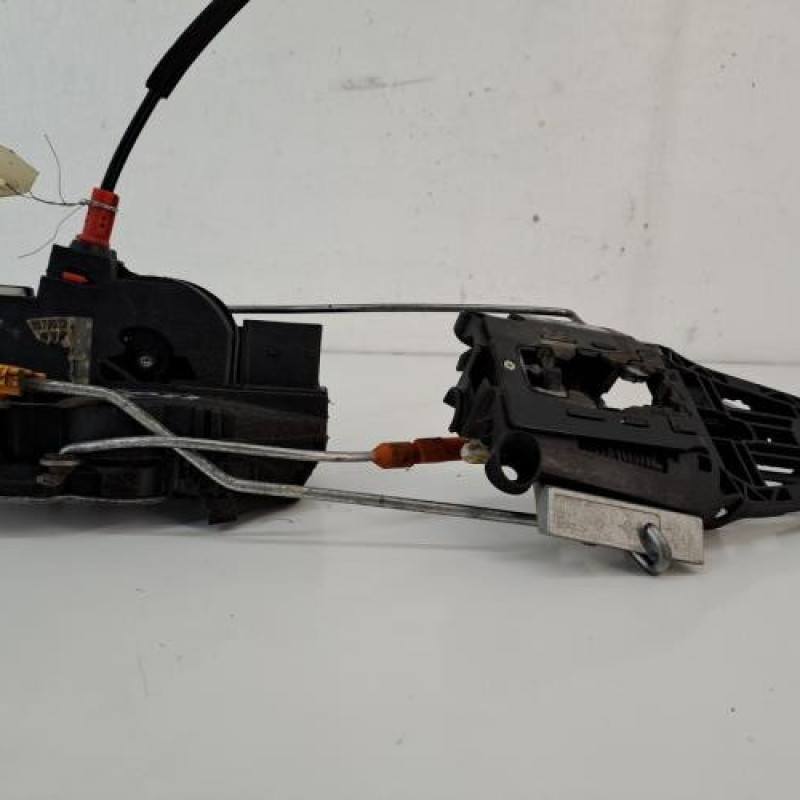 Serrure avant gauche OPEL ZAFIRA TOURER C