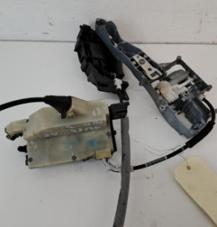 Serrure avant droit PEUGEOT 208 1 Photo n°1