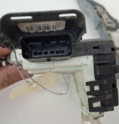 Serrure avant droit PEUGEOT PARTNER 2