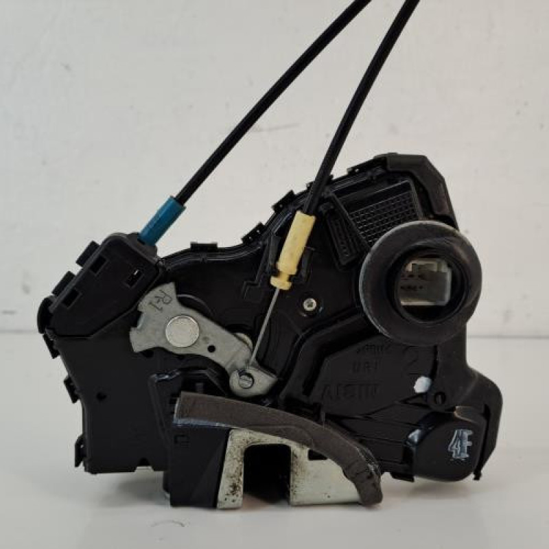 Serrure avant droit TOYOTA VERSO