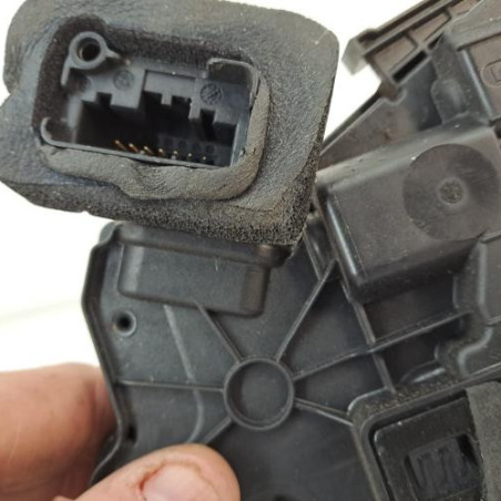 Serrure avant gauche VOLKSWAGEN POLO 5