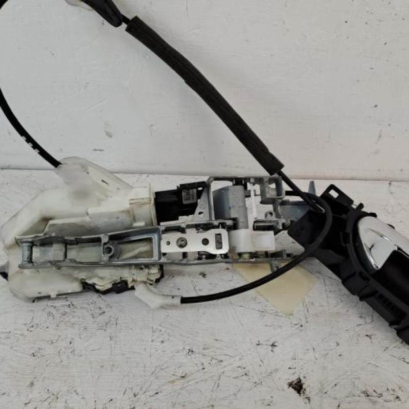 Serrure avant droit PEUGEOT 3008 1