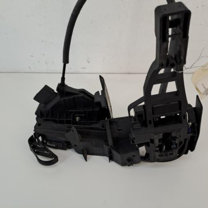 Serrure avant gauche FORD FOCUS 3