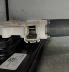 Leve vitre electrique avant gauche FORD FOCUS 3 Photo n°4