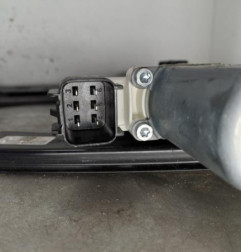 Leve vitre electrique avant gauche FORD FOCUS 3 Photo n°4