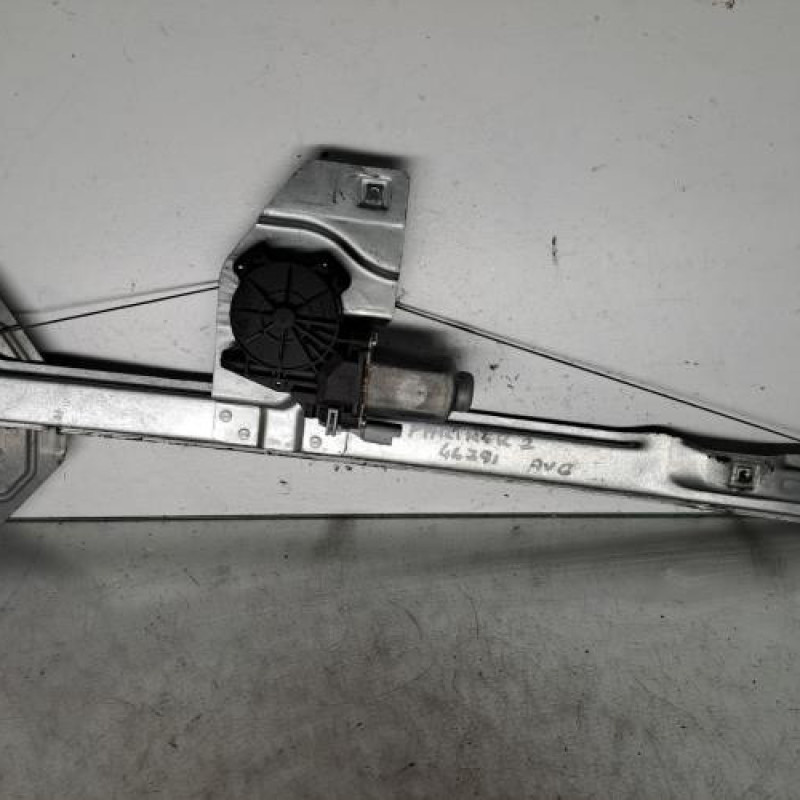 Leve vitre electrique avant gauche PEUGEOT PARTNER 2