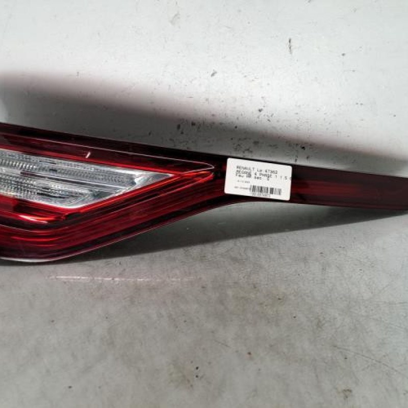 Feu arriere secondaire gauche (feux) RENAULT MEGANE 4