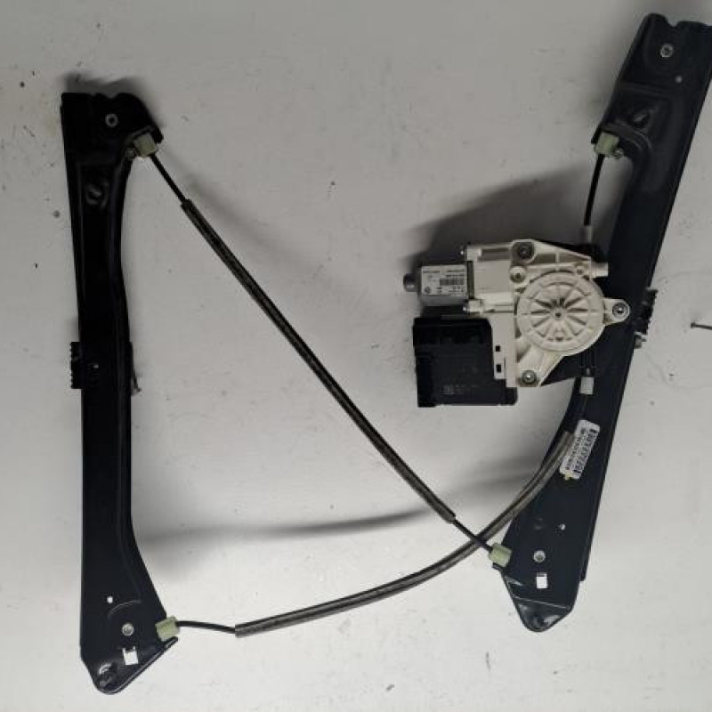 Leve vitre electrique avant droit VOLKSWAGEN JETTA 4