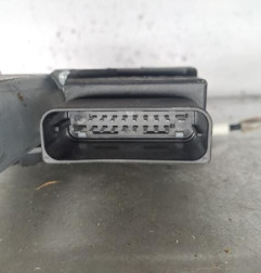 Leve vitre electrique arriere gauche VOLKSWAGEN JETTA 4 Photo n°3