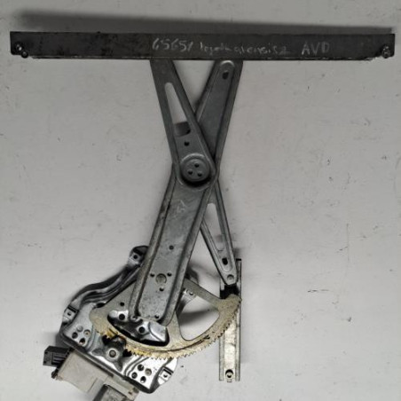 Leve vitre electrique avant droit TOYOTA AVENSIS 2