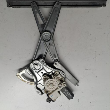 Leve vitre electrique avant gauche TOYOTA AVENSIS 2 Photo n°1